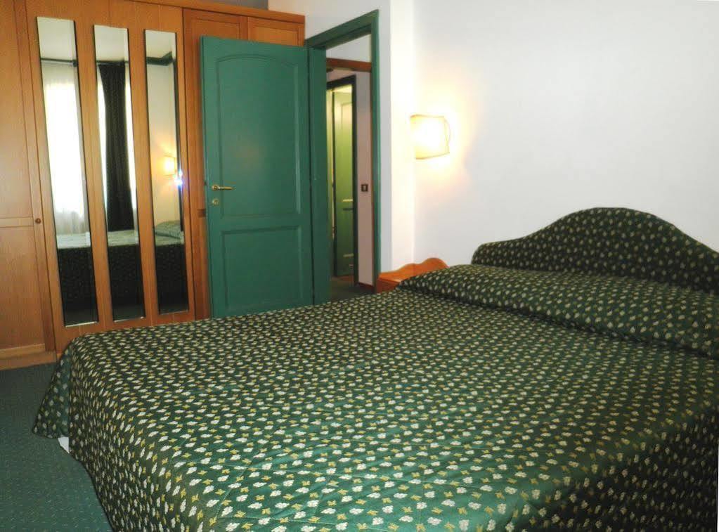 Residence Hotel Sport Campiglio Мадонна-ди-Кампильо Экстерьер фото