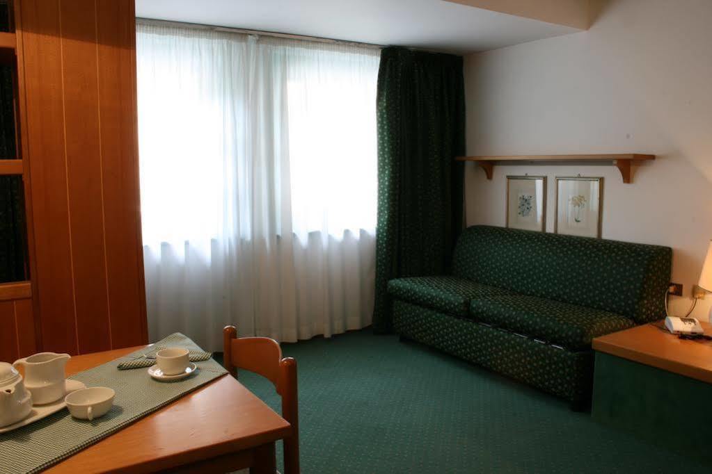Residence Hotel Sport Campiglio Мадонна-ди-Кампильо Экстерьер фото